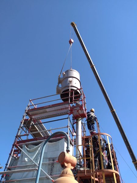 Izaje de columna de proceso